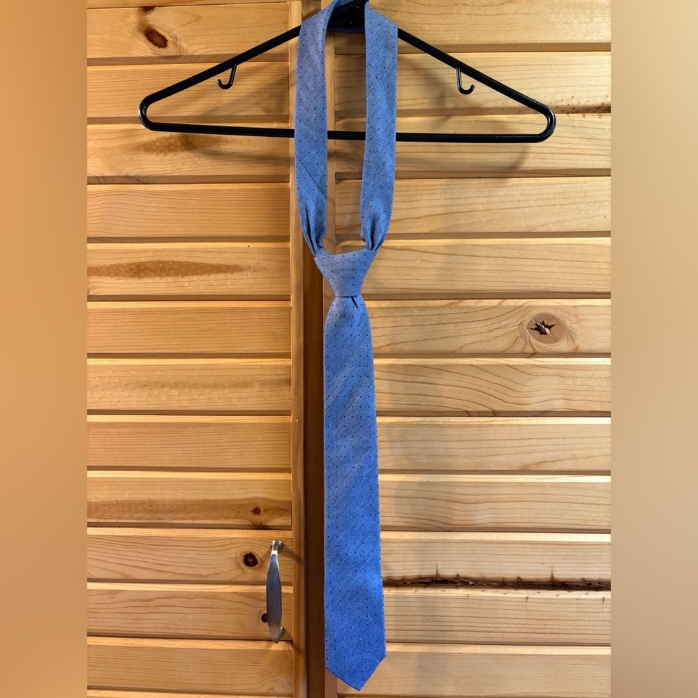 CALVIN KLEIN Dotted Light Blue Men's Tie